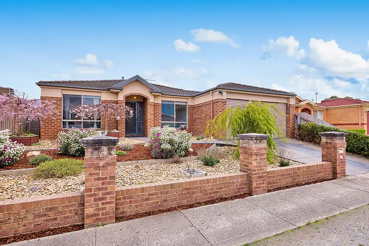 14 Mariner Close, Cranbourne North VIC 3977