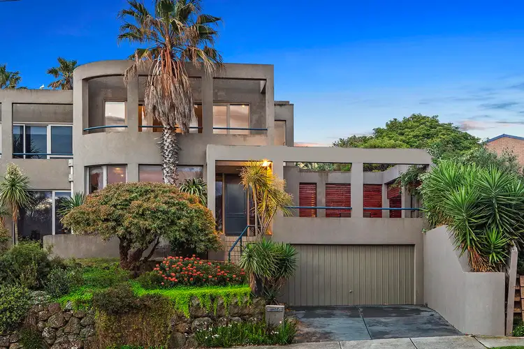 2/77 Beach Road, Mentone VIC 3194