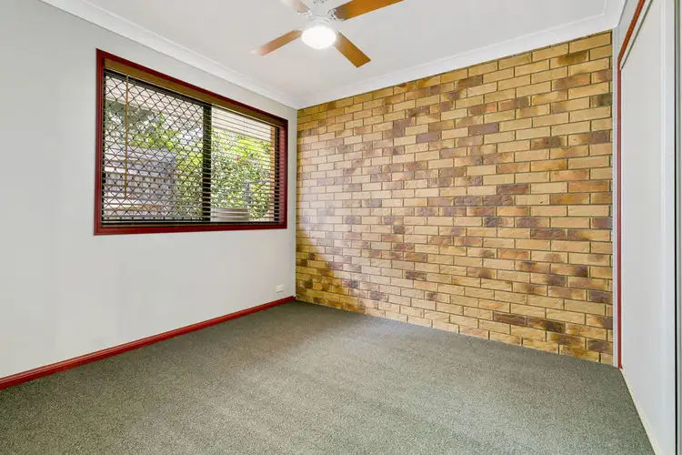 Sixth view of Homely villa listing, 2/35 Besham Parade, Wynnum QLD 4178