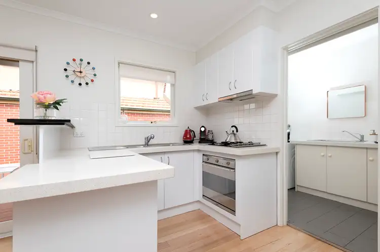 Fourth view of Homely townhouse listing, 2/367 Napier Street, Strathmore VIC 3041