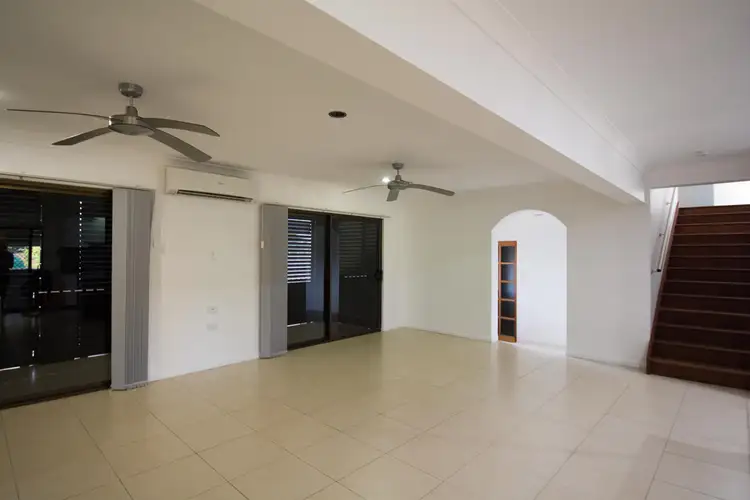 Seventh view of Homely house listing, 526 Elliott Heads Road, Woongarra QLD 4670