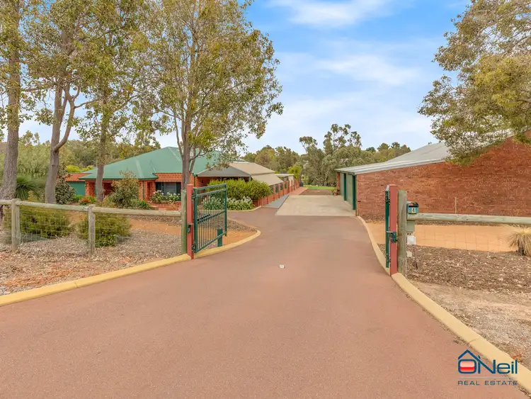 4 Glencoe Place, Bedfordale WA 6112