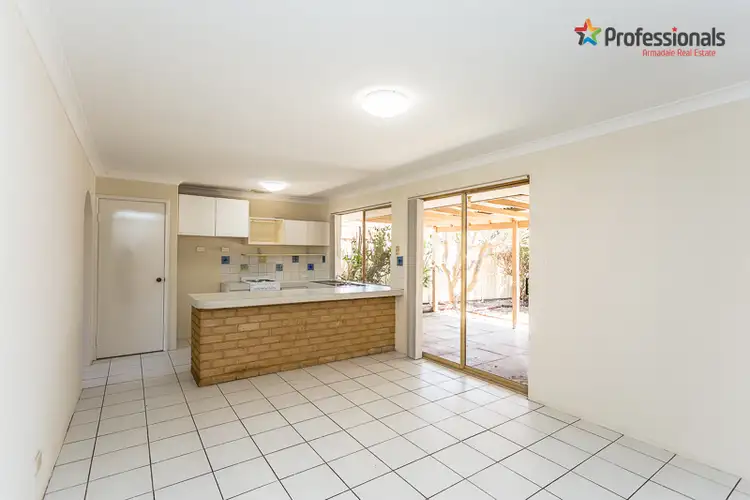 17A Imperial Ct, Seville Grove WA 6112