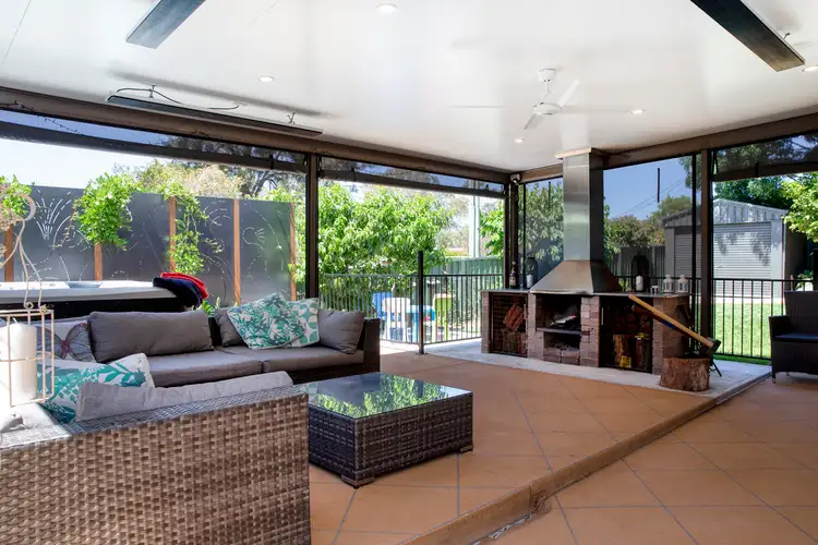 22 Cuthbertson Crescent, Oxley ACT 2903