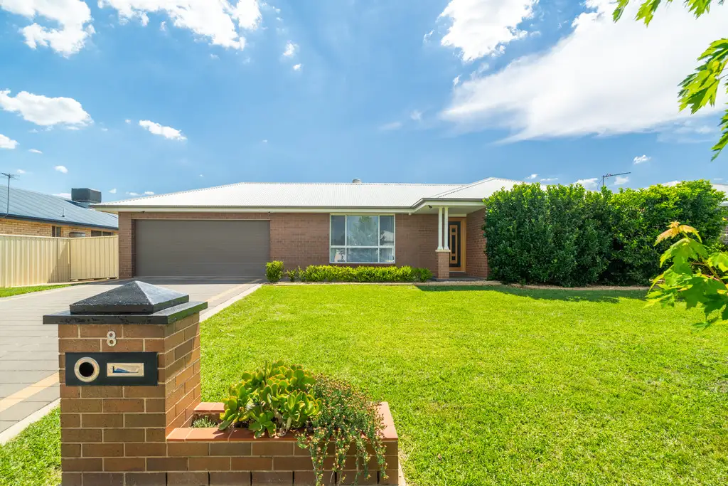 Main view of Homely house listing, 8 Durum Circuit, Dubbo NSW 2830