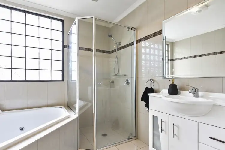 Sixth view of Homely unit listing, 2/94-96 Beach Road, Batemans Bay NSW 2536