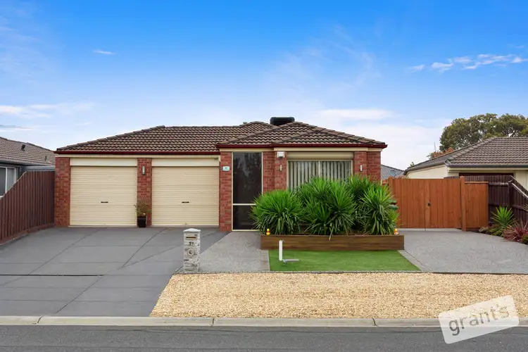 37 Lochard Terrace, Narre Warren South VIC 3805