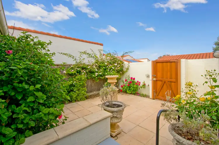 256 Sportsmans Drive, West Lakes SA 5021