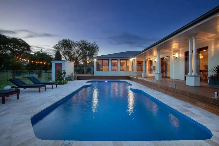 61 Lenaghans Drive, Black Hill NSW 2322