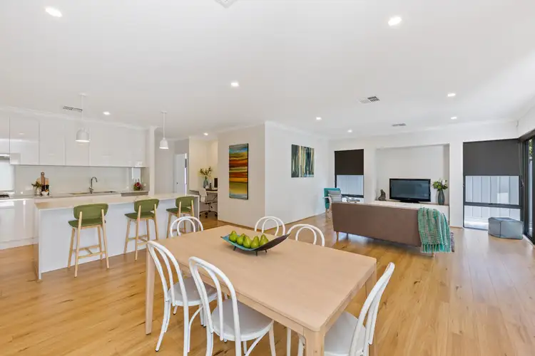 195a The Strand, Bedford WA 6052