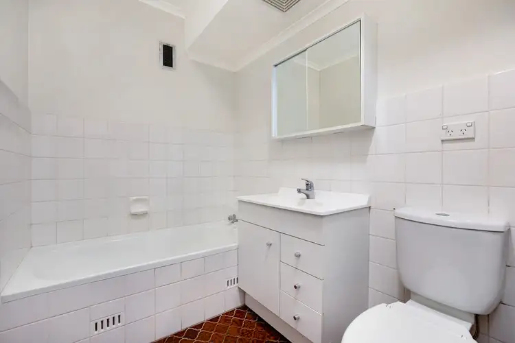 Fifth view of Homely apartment listing, 4E/27-31 Ocean Street North, Bondi NSW 2026