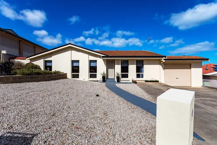 1 Thermopylae Crescent, Hallett Cove SA 5158