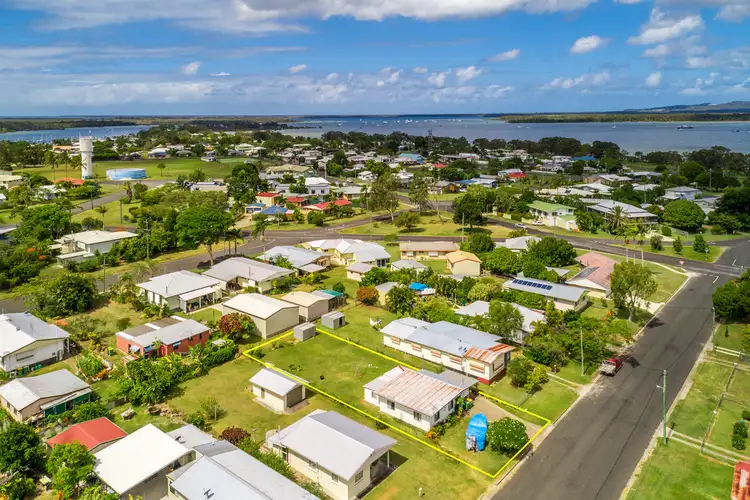 31 Bass Street, Tin Can Bay QLD 4580
