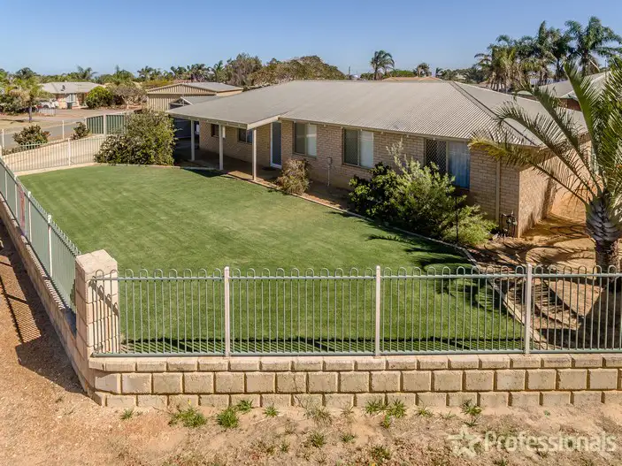 Second view of Homely house listing, 3 Mullian Way, Waggrakine WA 6530