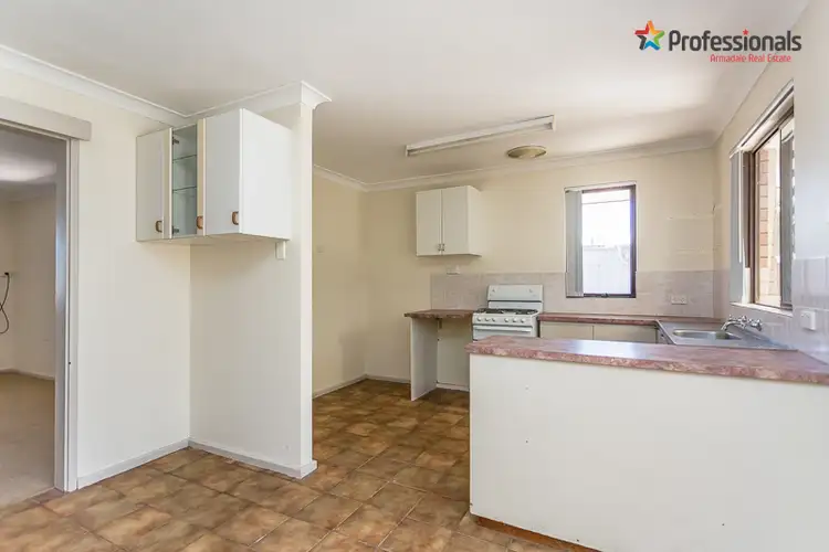 18 Gascoyne Drive, Gosnells WA 6110