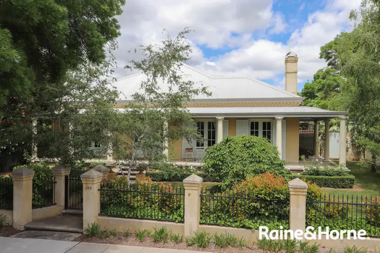 260 Russell Street, Bathurst NSW 2795