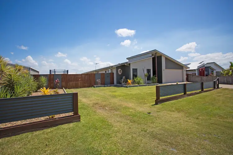 14 Hocking Crescent, Marian QLD 4753