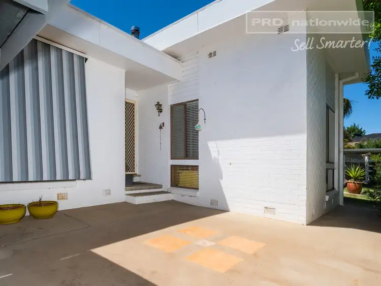 Second view of Homely house listing, 3 Falcon Place, Kooringal NSW 2650