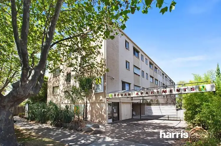33/25 Redan Street, St Kilda VIC 3182