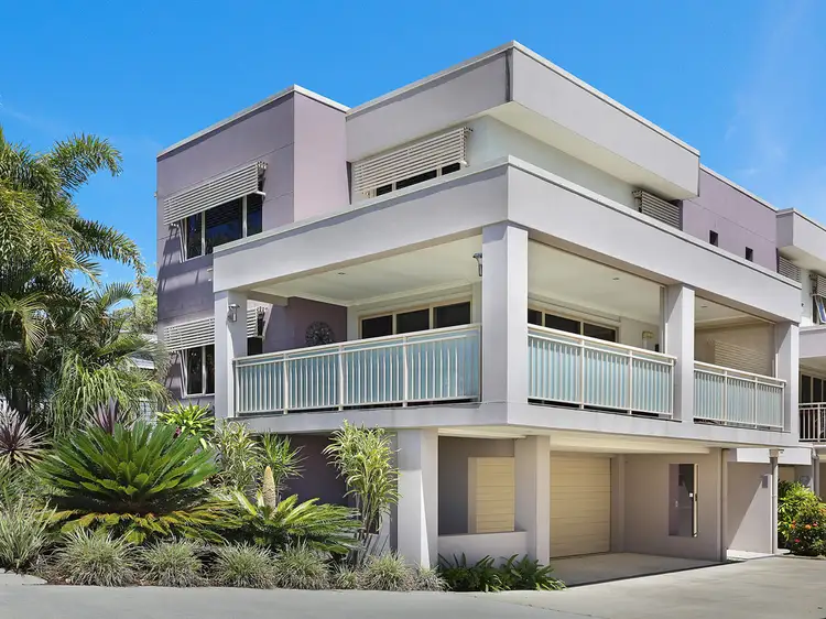 1/74 WOOLI STREET, Yamba NSW 2464