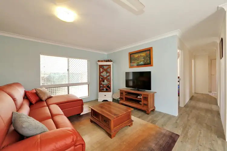 17 Mayfair Street, Point Vernon QLD 4655