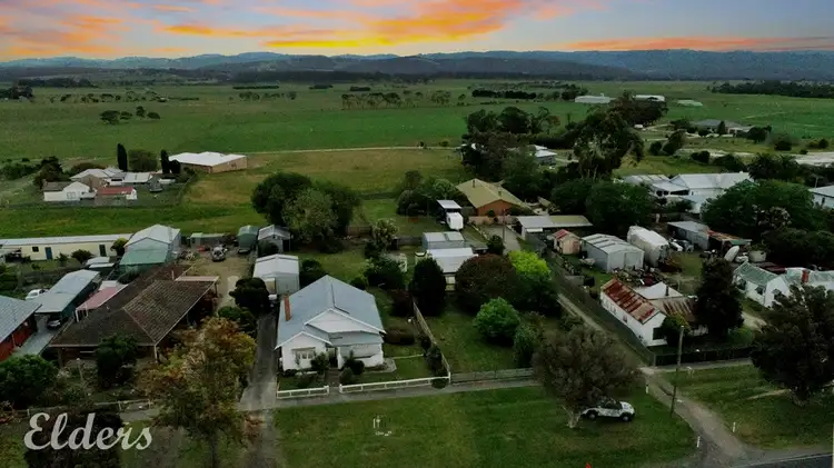 52 COMMERCIAL ROAD, Yarram VIC 3971