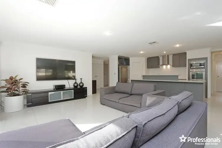 1 Philadelphia Parade, Canning Vale WA 6155