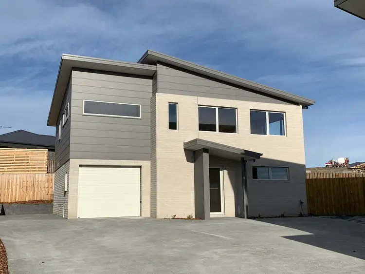 2/6 Emerald Drive, Rokeby TAS 7019