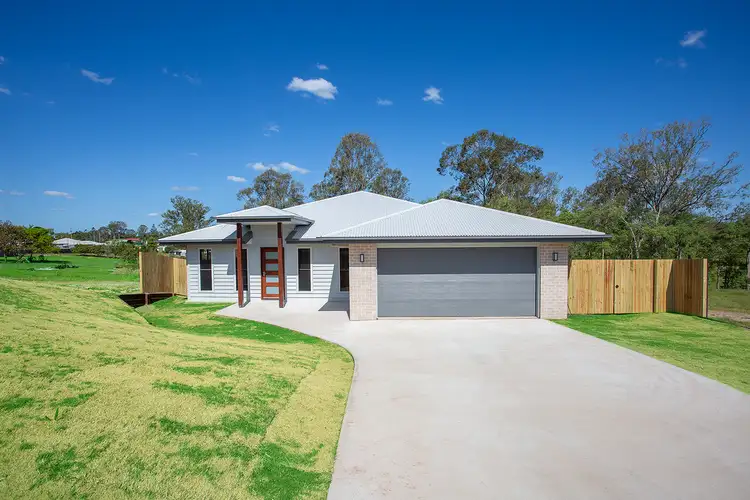 8 Farmer Court (off Waldock Road), Southside QLD 4570