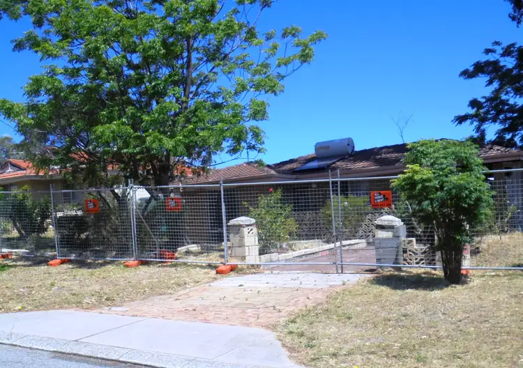 24 Tunnicliffe Street, Parmelia WA 6167