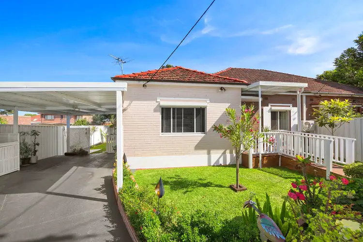 8 Kent Avenue, Croydon Park NSW 2133