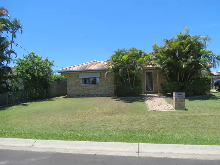 40 Hansen Street, Urangan QLD 4655