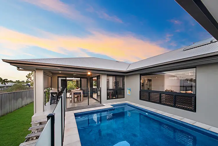 25 Dungurra Place, Bushland Beach QLD 4818