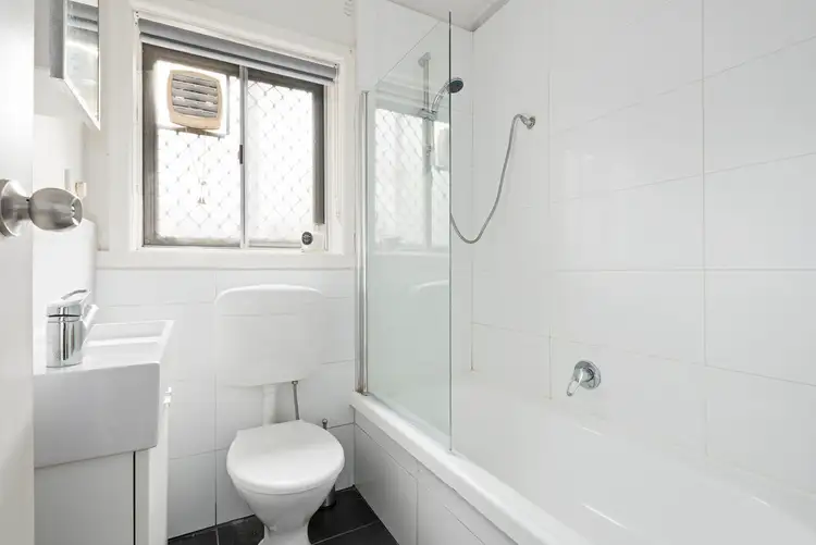 Fourth view of Homely apartment listing, 2/10 Loeman Street, Essendon VIC 3040