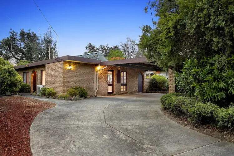 15 Mahoney Crescent, Seaford VIC 3198