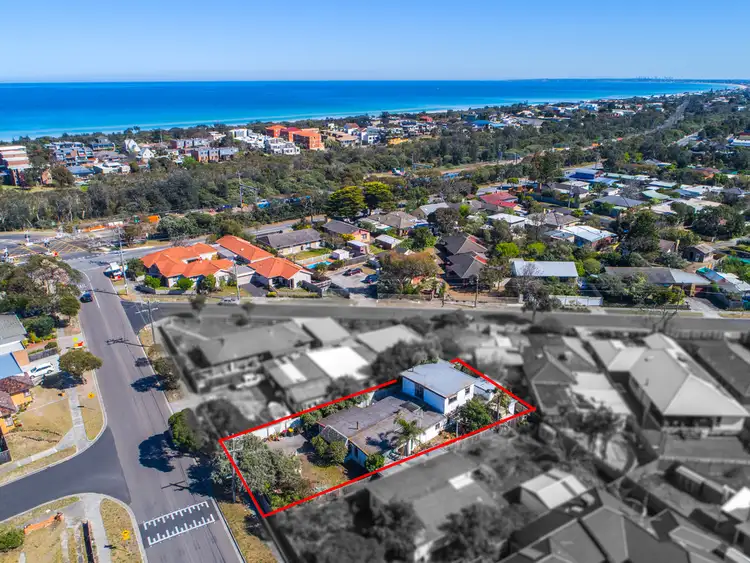 9 Armstrongs Road, Seaford VIC 3198