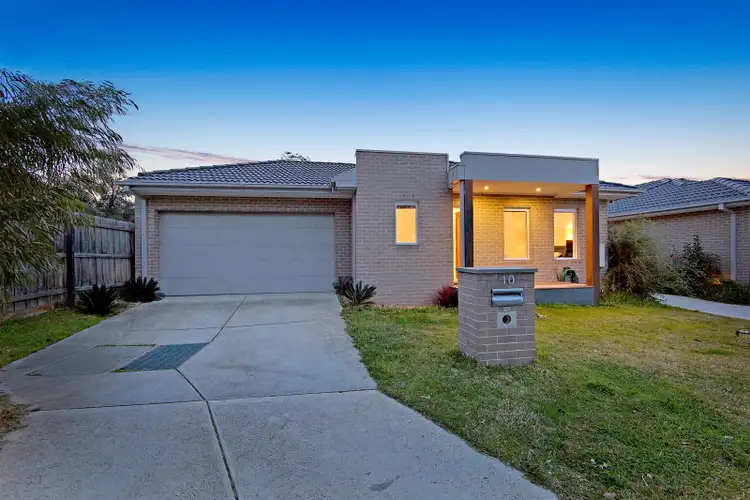 Second view of Homely townhouse listing, 10 Nott Avenue, Frankston VIC 3199