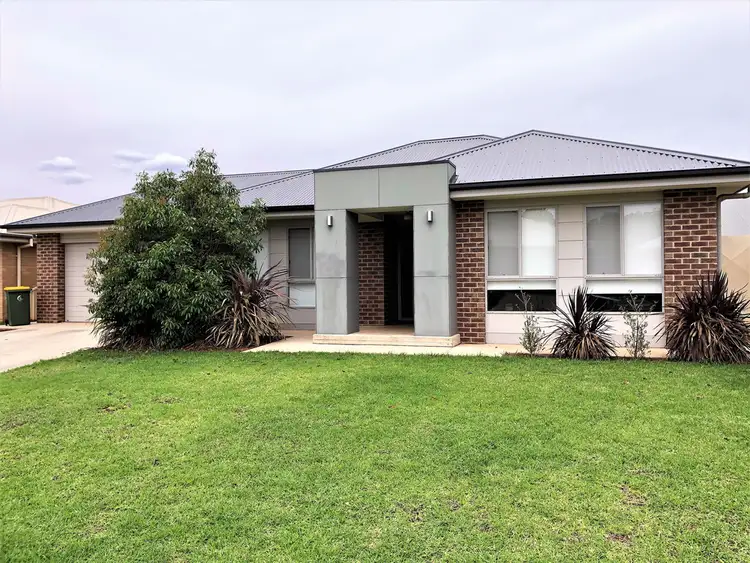 8 Brooks Street, Griffith NSW 2680