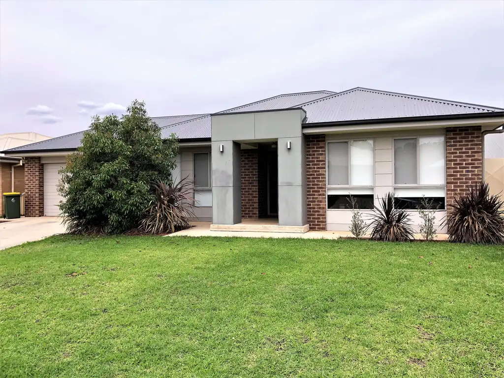 Main view of Homely house listing, 8 Brooks Street, Griffith NSW 2680