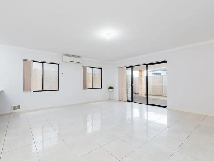 Sixth view of Homely unit listing, 2/11 Bolton Way, Darch WA 6065