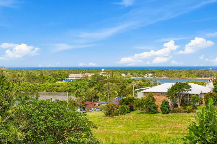14 Raward Avenue, Banora Point NSW 2486