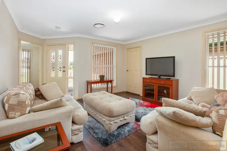 Third view of Homely house listing, 2/6 Wakefield Crescent, Raworth NSW 2321