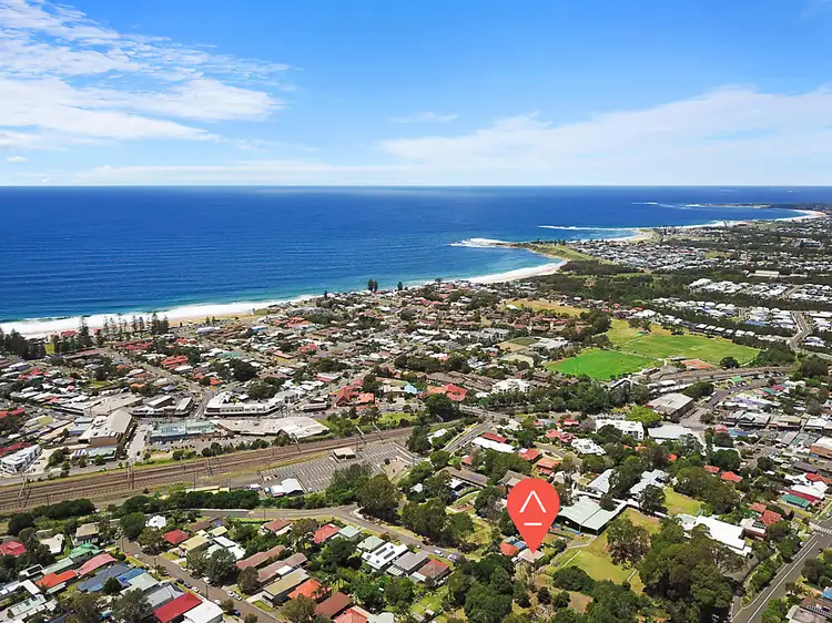 33 Sea Foam Avenue, Thirroul NSW 2515
