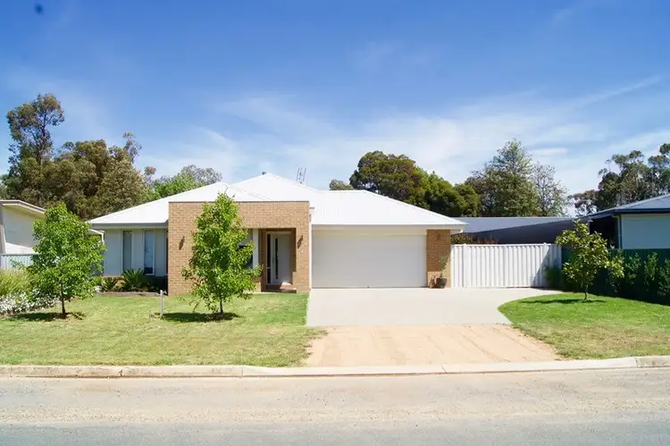 26 Kostadt Street, Nathalia VIC 3638