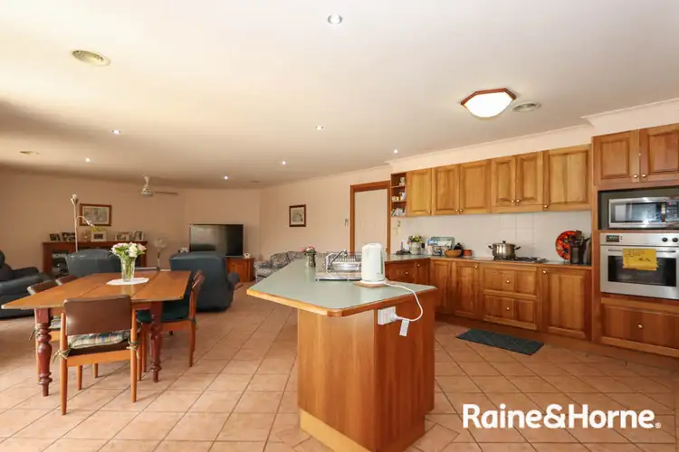 Fifth view of Homely house listing, 2 Maple Close, Kelso NSW 2795