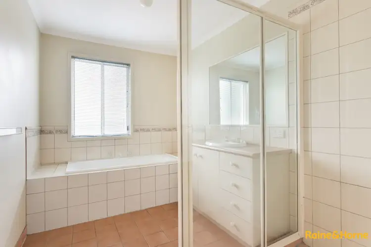 Seventh view of Homely house listing, 5 WAREHAM COURT, Hillside VIC 3037