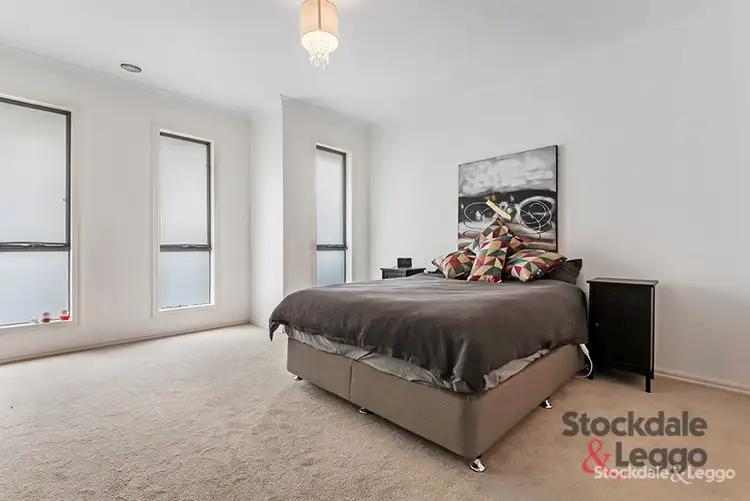 Second view of Homely house listing, 7 Meadow Street, Craigieburn VIC 3064