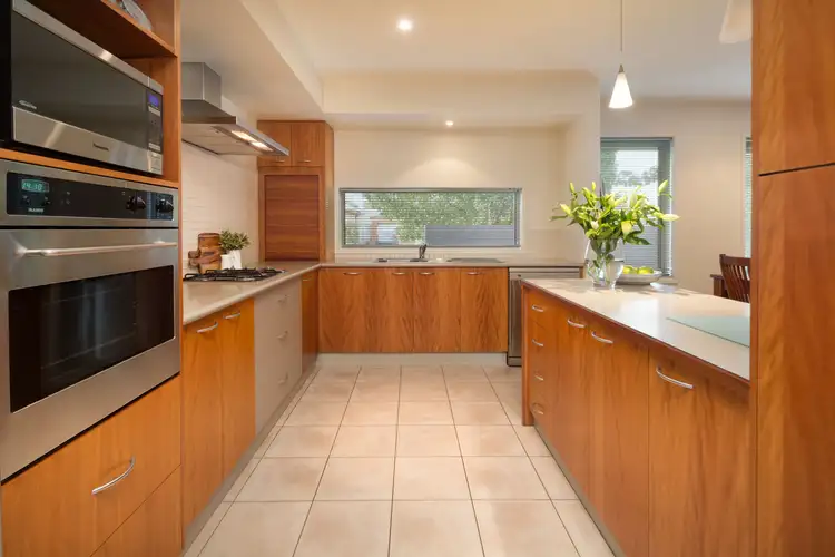 Seventh view of Homely house listing, 4 Pitcher Place, Wodonga VIC 3690