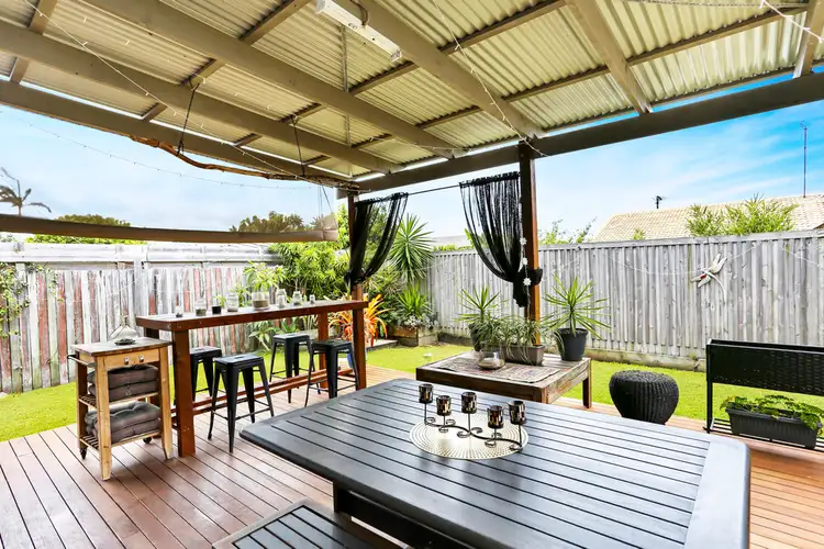 9 Minkara Street, Warana QLD 4575