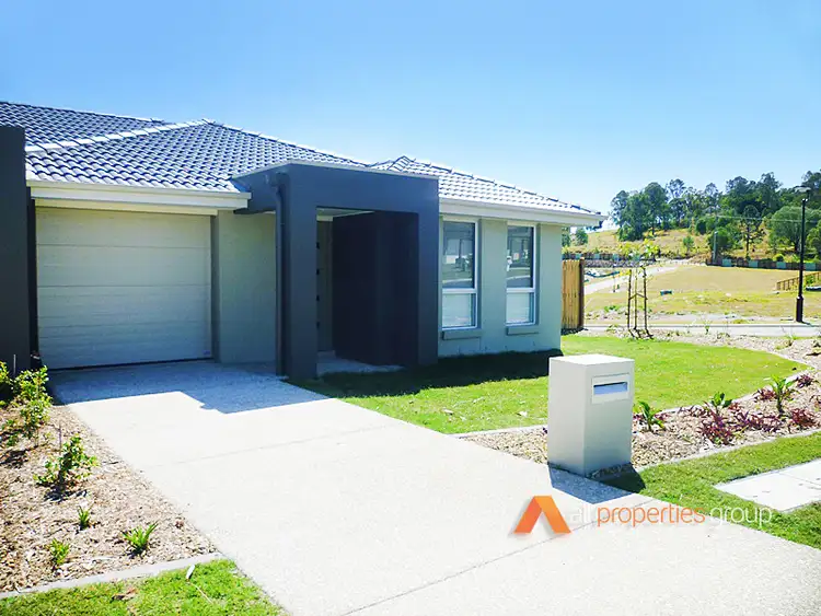 2/45 McLachlan Circuit, Upper Coomera QLD 4209